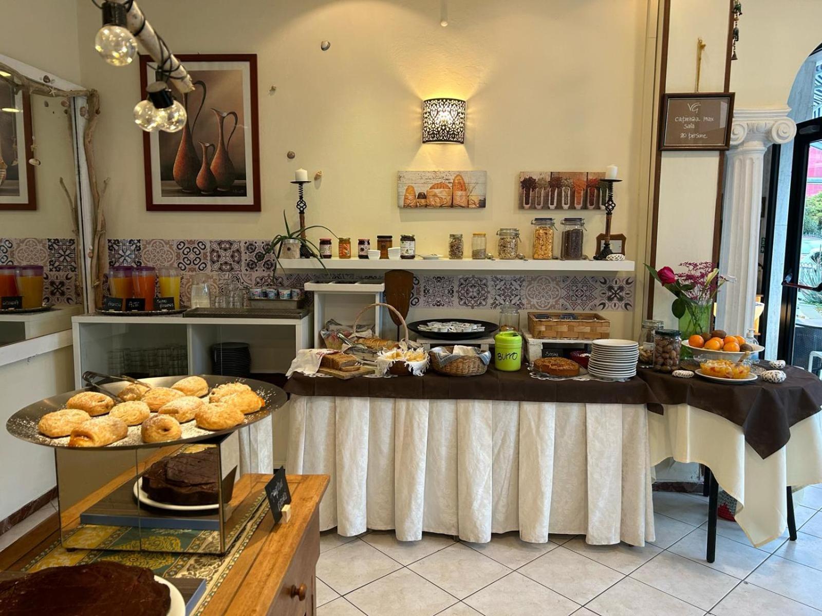 Bed And Breakfast Villa Giovanna Rimini Buitenkant foto